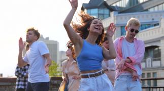 dag journée dans danse muziek musique licentie licence Unisono Sabam organiseren organiser inspiratie inspiration workshop flashmob beweging mouvement school école